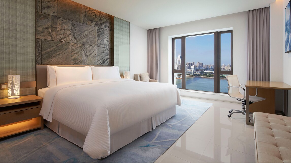 Panorama Room, Guest room, 1 King, Ocean view - Image 1
