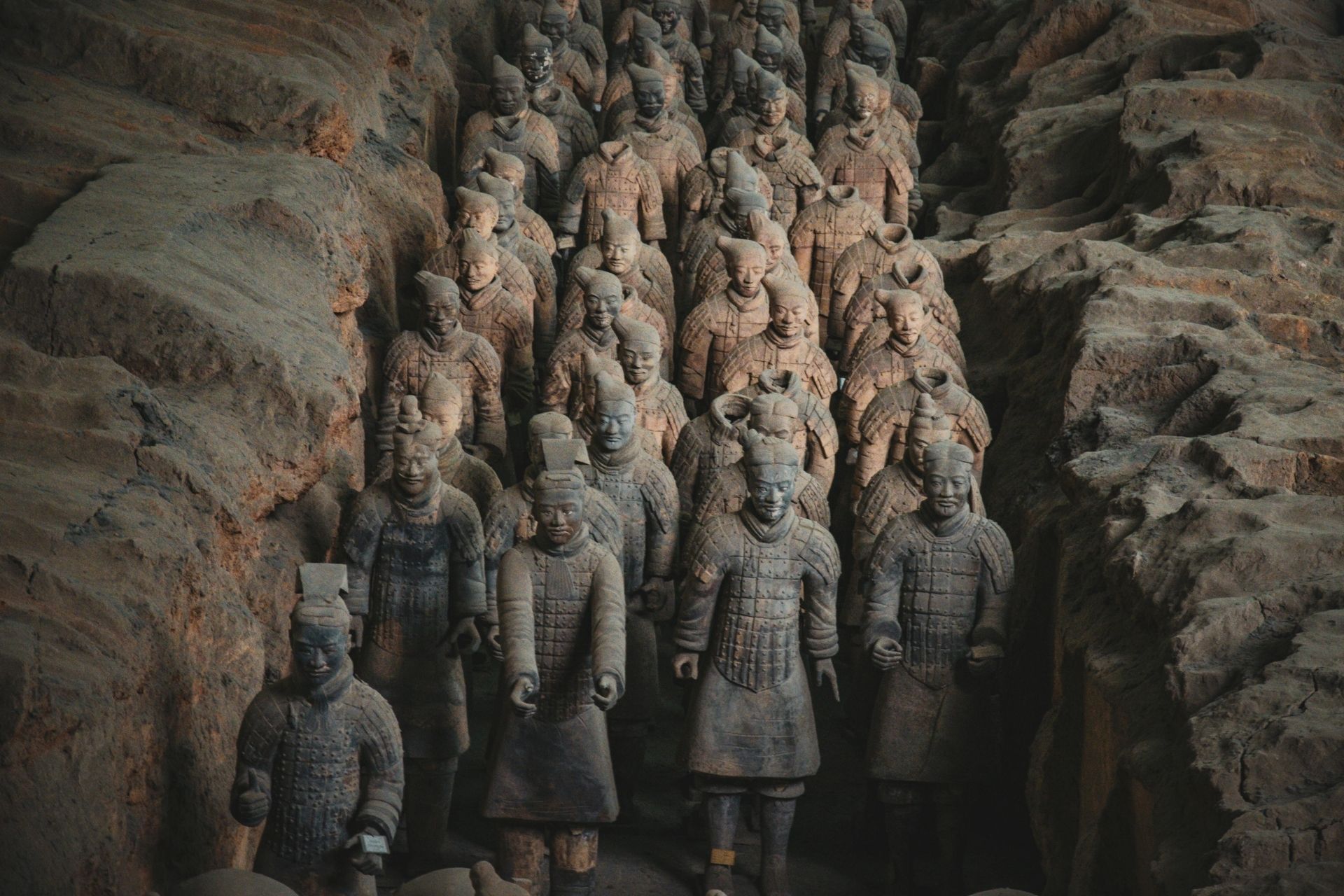 Xi’an escorted tour including Terracotta Army in a Row